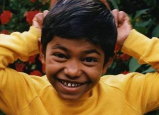 Um menino de 4 anos desaparece de casa, 25 anos depois um homem aparece e deixa a família em lágrimas