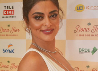 Juliana Paes é barrada 5 vezes em detector de metais, “arma barraco” e quase fica nua