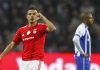 Vale a pena? Corinthians pode contratar artilheiro ex-Benfica