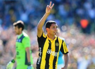 Clube carioca monitora artilheiro do campeonato uruguaio