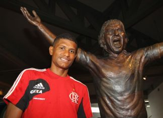 Agora sai? Mais uma equipe demonstra interesse em Márcio Araújo