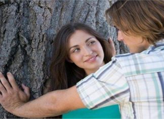 5 sinais que indicam que seu amigo está apaixonado por você