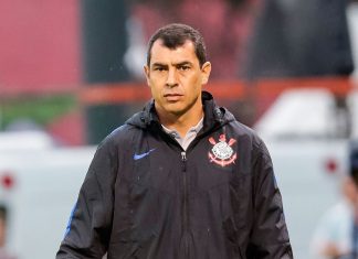 Vem, Reforço! Fábio Carille está louco para anunciar novo jogador